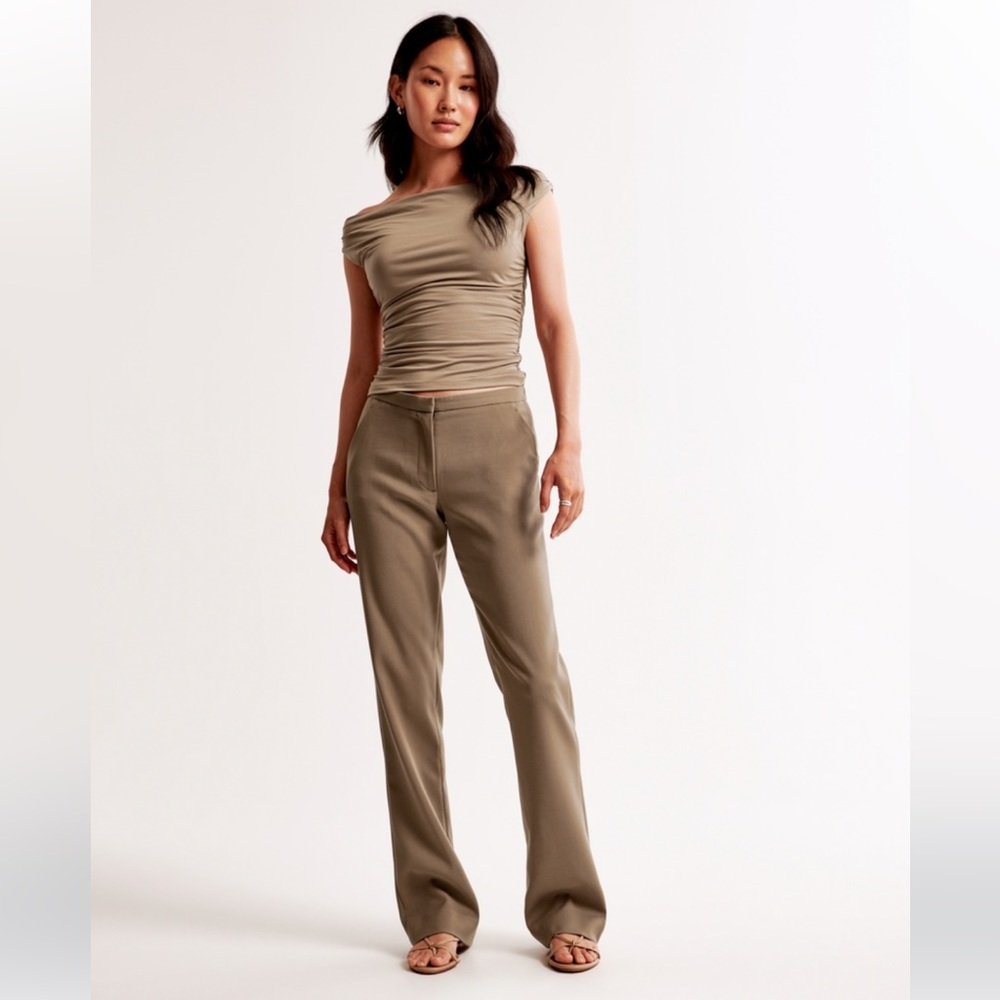 Abercrombie & Fitch Low Rise Tailored Slim Boot Pant Women’s size 34 Regular